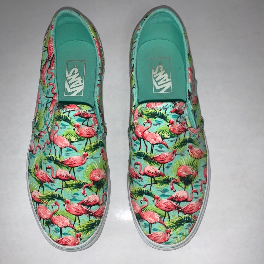 Vans flamingo size 9 women’s slip-ons